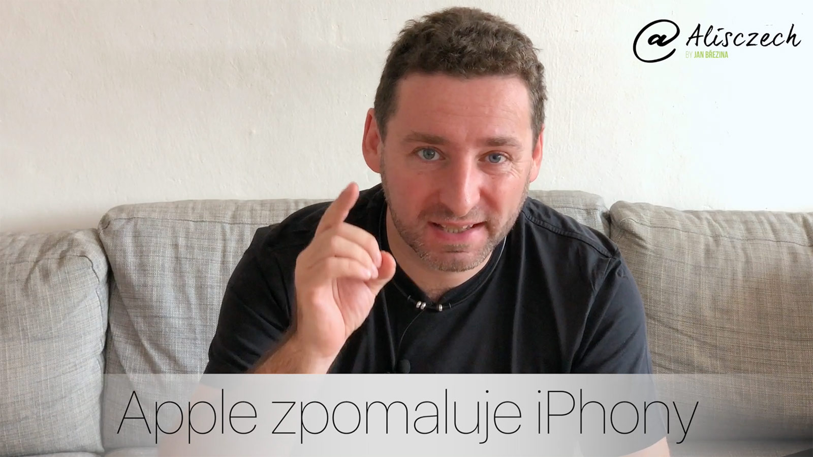 Zpomaluje Apple iPhony?